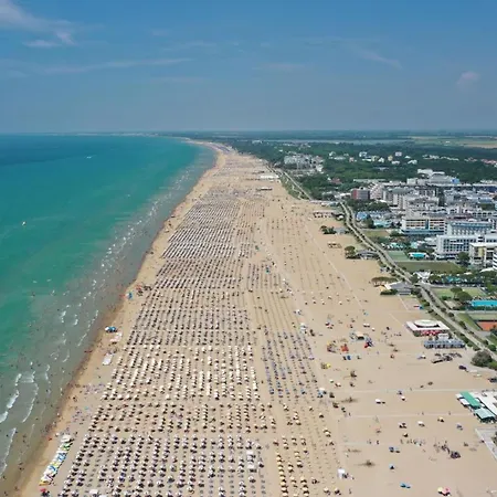 Lovely With Sea View Apartamento Bibione